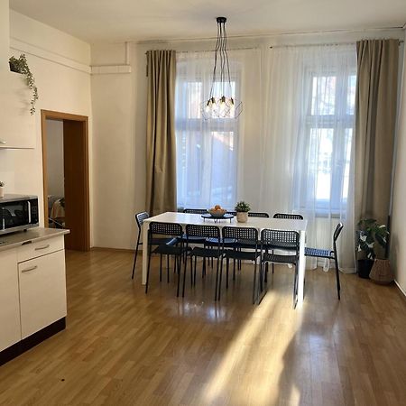 Apartment Olivia - Old Town Bratislava Exterior foto